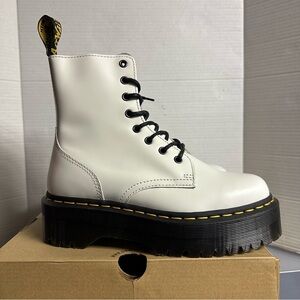 Dr Martens Unisex Jadon 8-Eye Smooth Leather Platform Boots, White